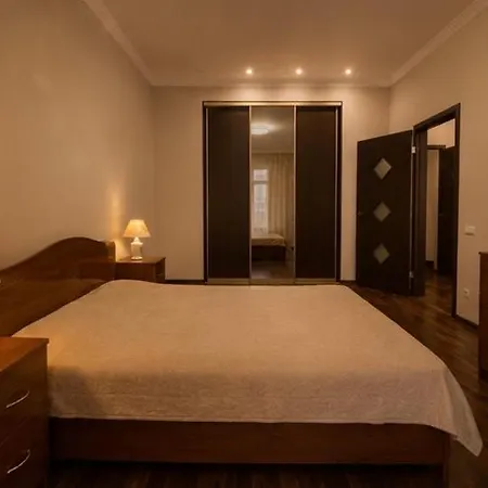 Apartment Pearl In The Center Odesa